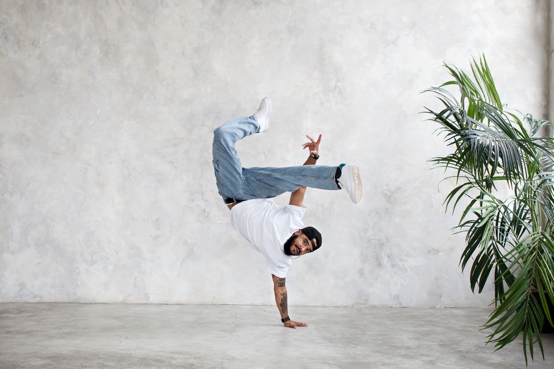 Check Out dance and social activism https://images.vc/image/7jw/b-boy-performing-one-handed-freeze-guy-breakdance-2023-03-21-15-50-56-utc.jpg
