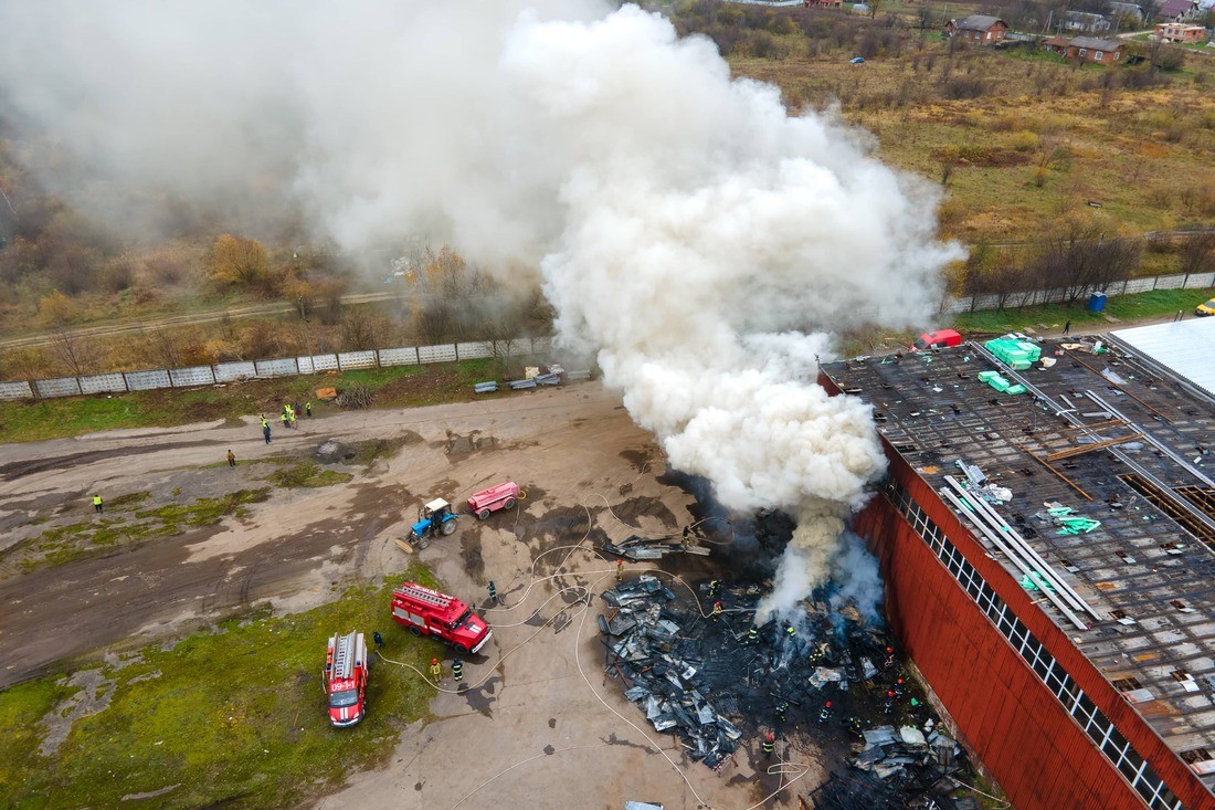 A Photo of fire and smoke damage restoration https://images.vc/image/9ww/aerial-view-of-firemen-fighting-with-fire-near-old-2022-09-12-17-28-47-utc.jpg